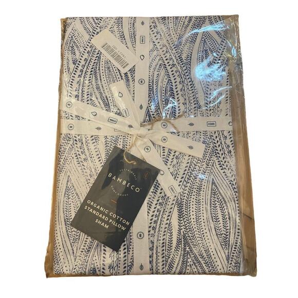 2 NWT! Bambeco Organic Cotton Pillow Sham. Beautiful Blue/white Print. 20x26" - Picture 1 of 3